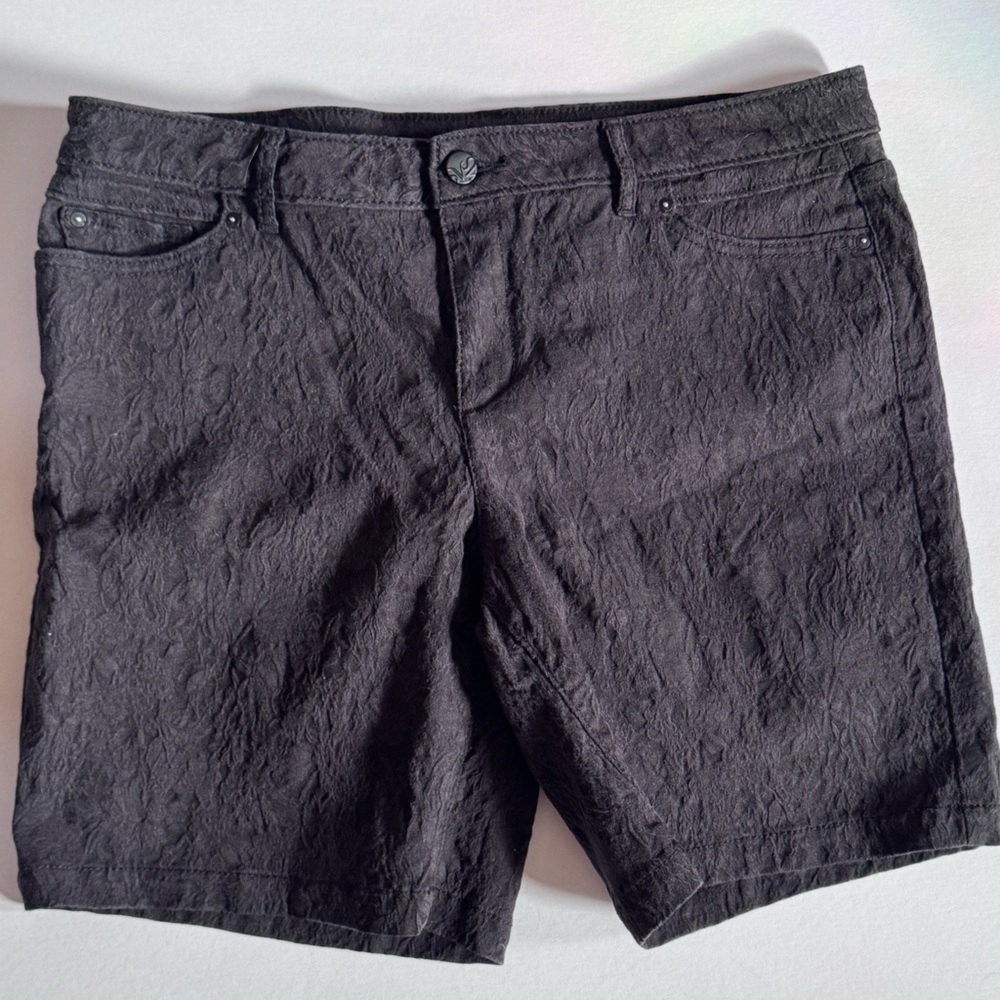 Simply Vera Wang Black Floral Textured Denim Shorts